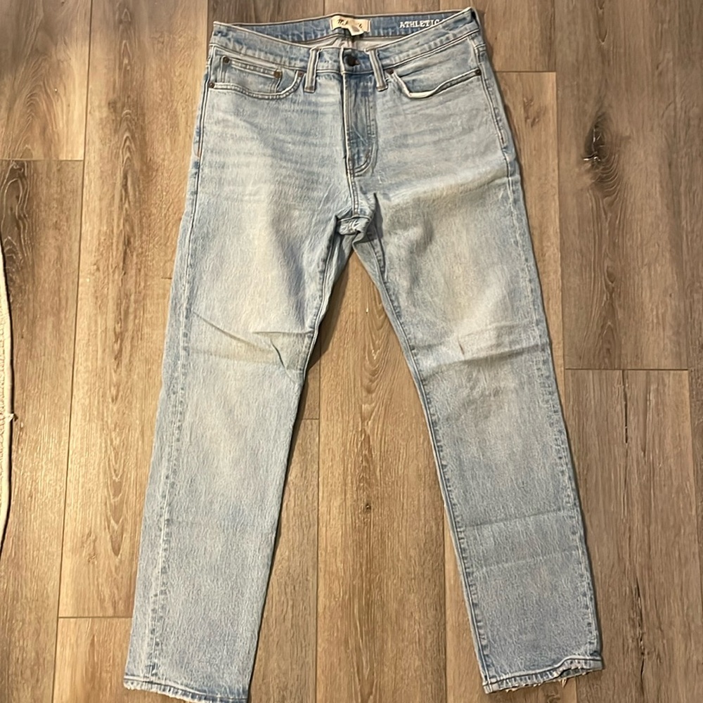 Madewell Men’s Athleticic Slim light wash jeans